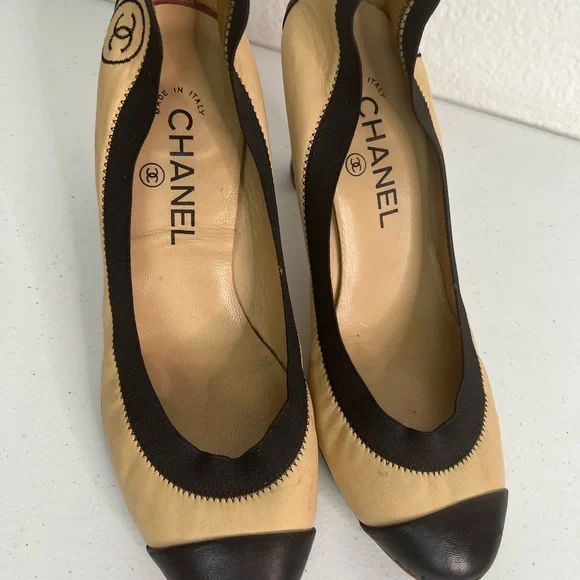 Chanel Classic Nude Ballet Pumps - Picture 6 of 10
